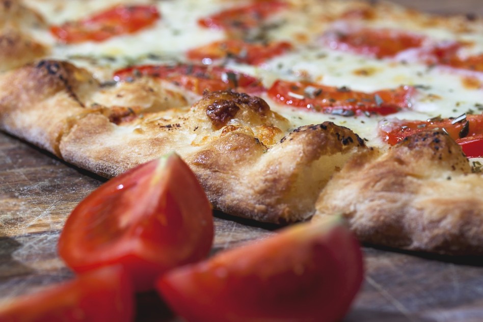 Pirmos kebap haus, Pizza zum mitnehmen